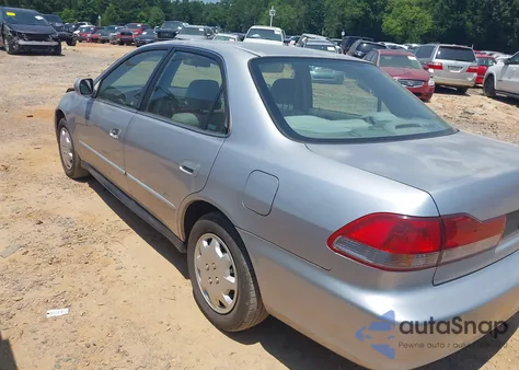 2001 Honda Accord 2.3 Lx from USA, damaged, VIN JHMCG66531C011667